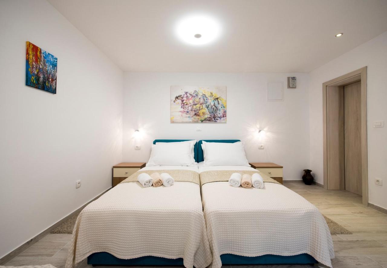 Apartments Maraton Split Extérieur photo